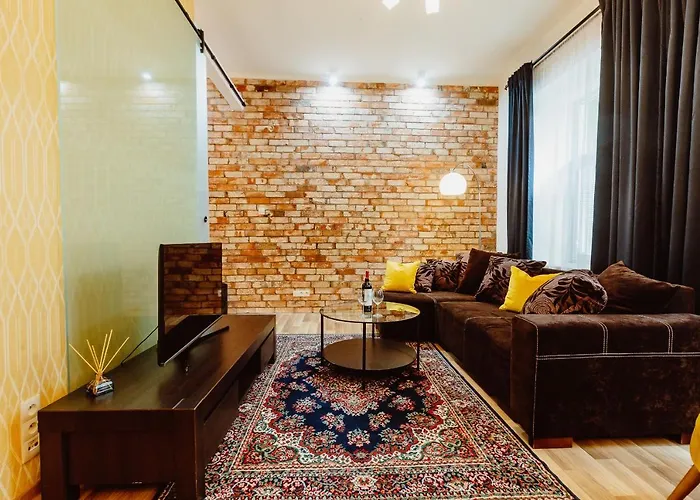 Kings City - Old Town Apartment